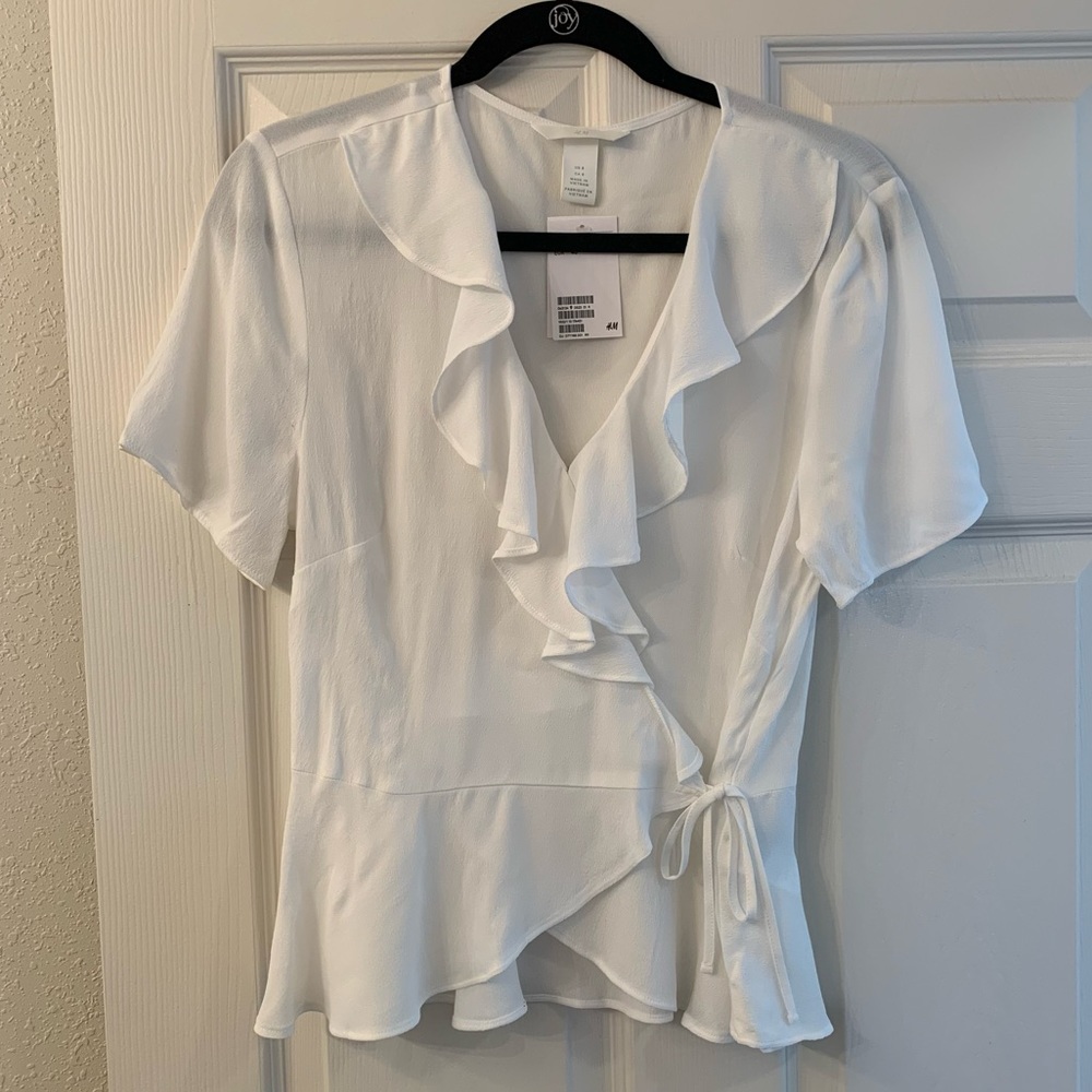 NWT H&M M tie-front blouse